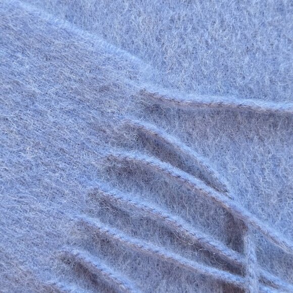 NWOT Large Thick Soft Wool Scarf with Fringe Cornflower Blue - Picture 3 of 6